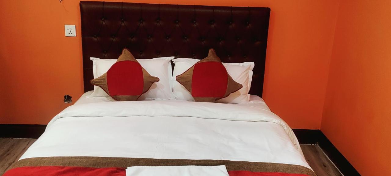 Nepalaya Home Hostel Катманду Экстерьер фото